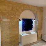 Magnifique T2 De Plain-pied Avec Jardin Dans Le Centre
