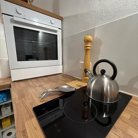 Apartament Le Saint Julien T2 Plain-pied Avec Jardin, Centre Historique D'uzes