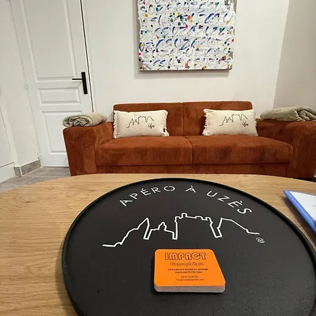 Apartament Le Saint Julien T2 Plain-pied Avec Jardin, Centre Historique D'uzes